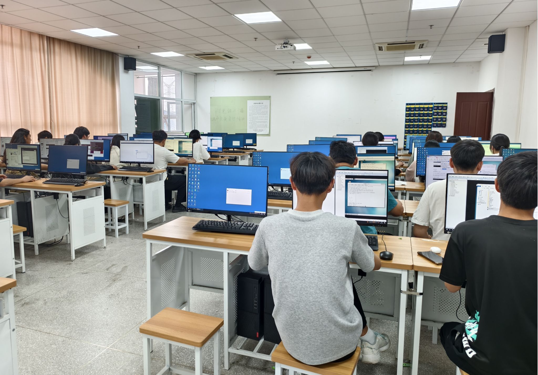 數(shù)據(jù)驅(qū)動(dòng)未來(lái) 校第十一屆技能大賽大數(shù)據(jù)應(yīng)用開(kāi)發(fā)賽項(xiàng)精彩回顧